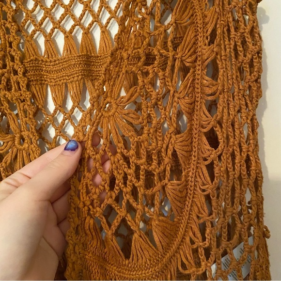 Garage Mustard Crochet Vest - Picture 5 of 5